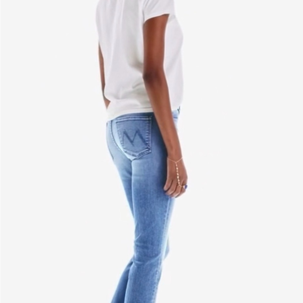 MOTHER The Mid-Rise Dazzler Ankle Fray Jeans - Picture 6 of 7